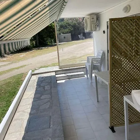 Garden View By Nikolis Aparthotel